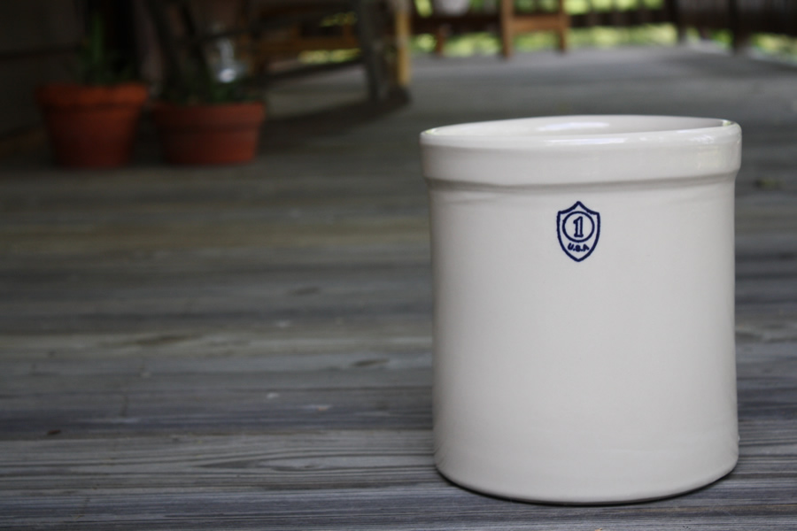 https://www.pressurecooker-outlet.com/pics/One-Gallon-Stoneware-Crock-Large.jpg