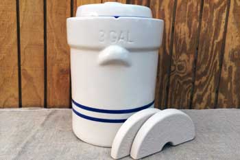 Ohio Stoneware 3 Gallon Crock with Lid and Crescent Weights